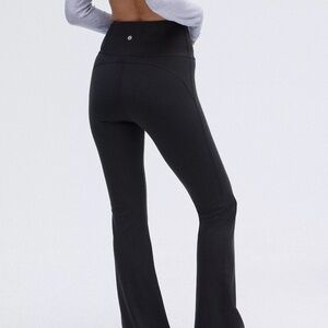 NWT Groove Nulu Super-High-Rise Flared Pant Regular-Size 2